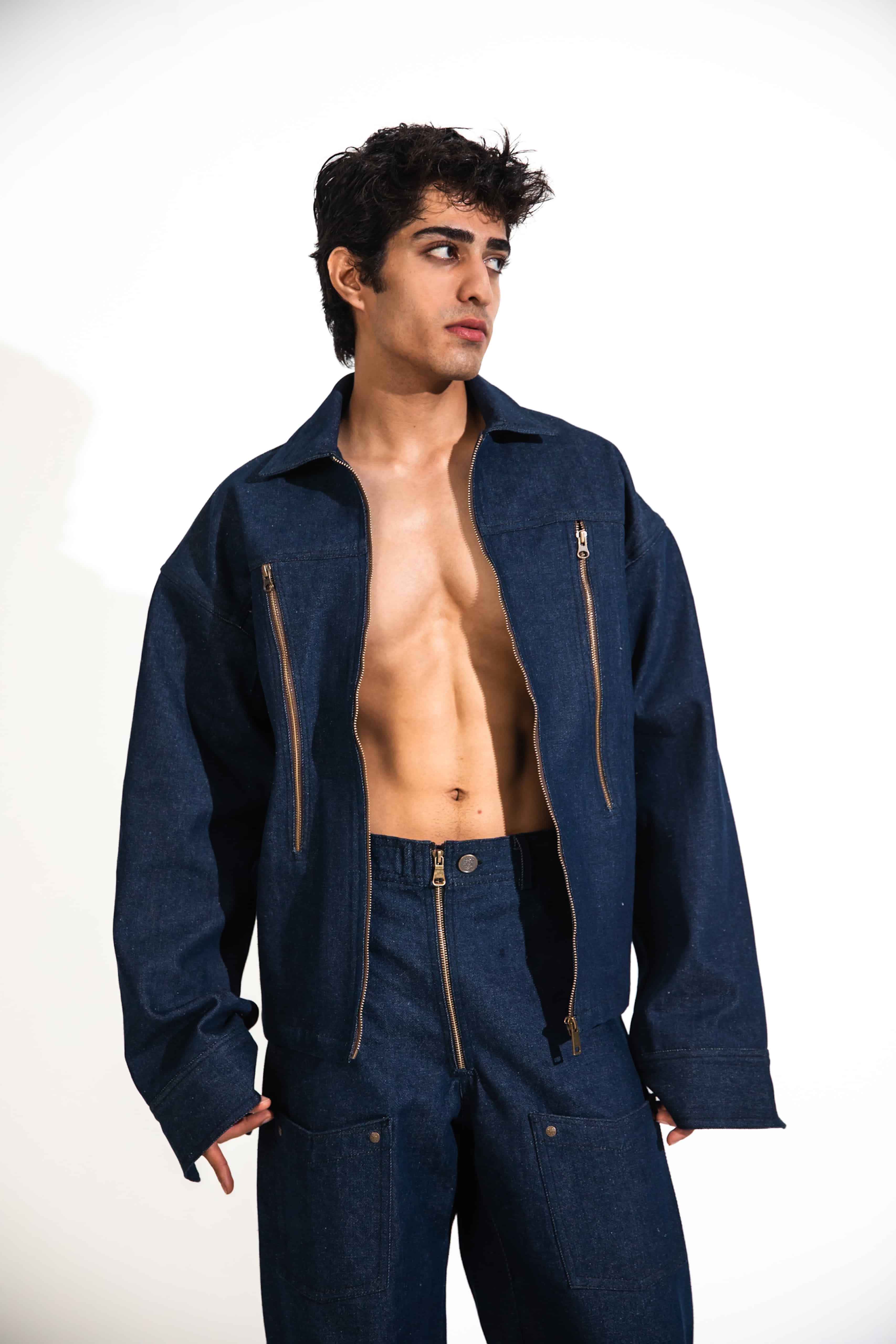 Modern Men’s Denim Suit in Blue, Casual Outfit with Zipper Detail