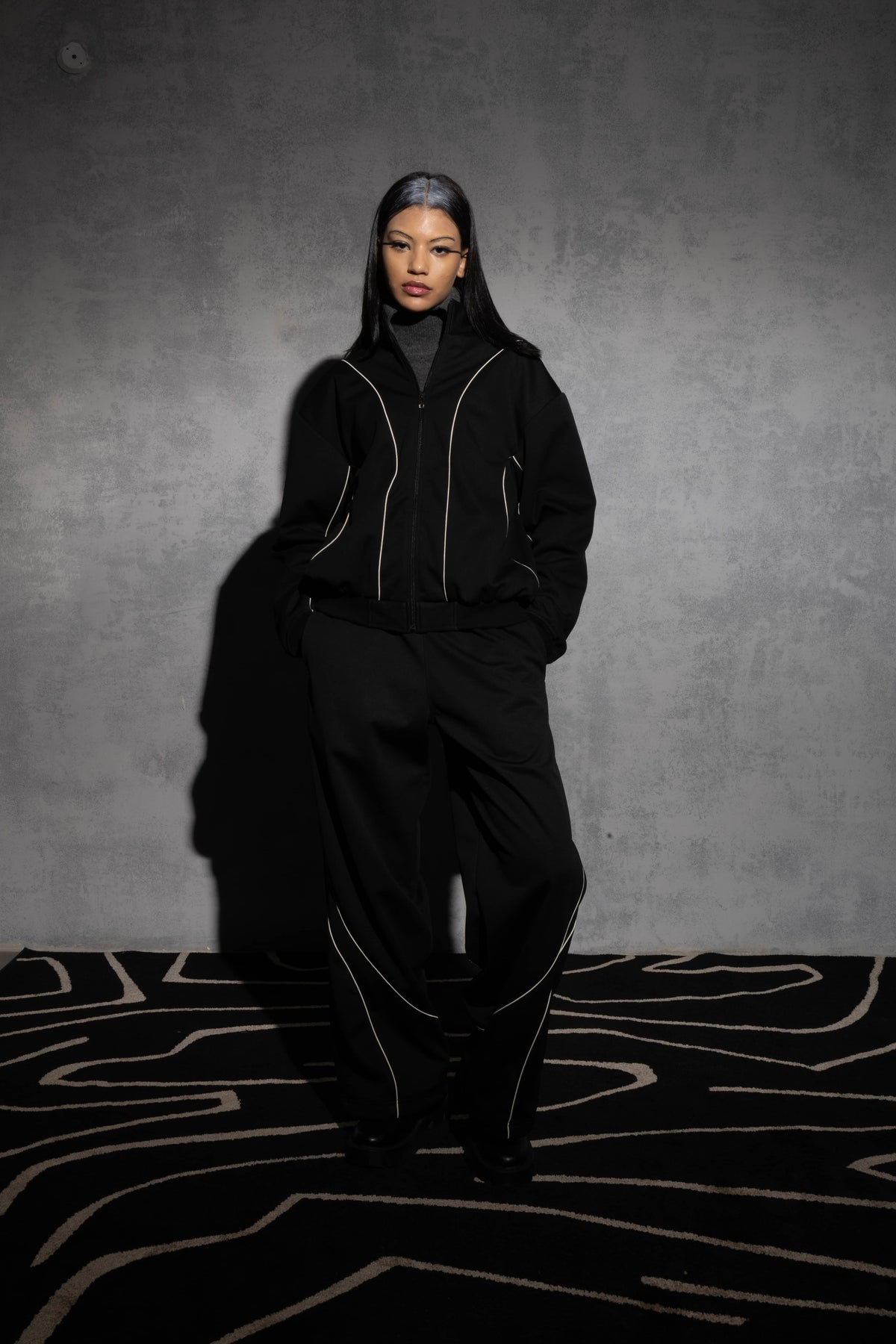 Relaxed fit black premium oversized tracksuit for casual wear
