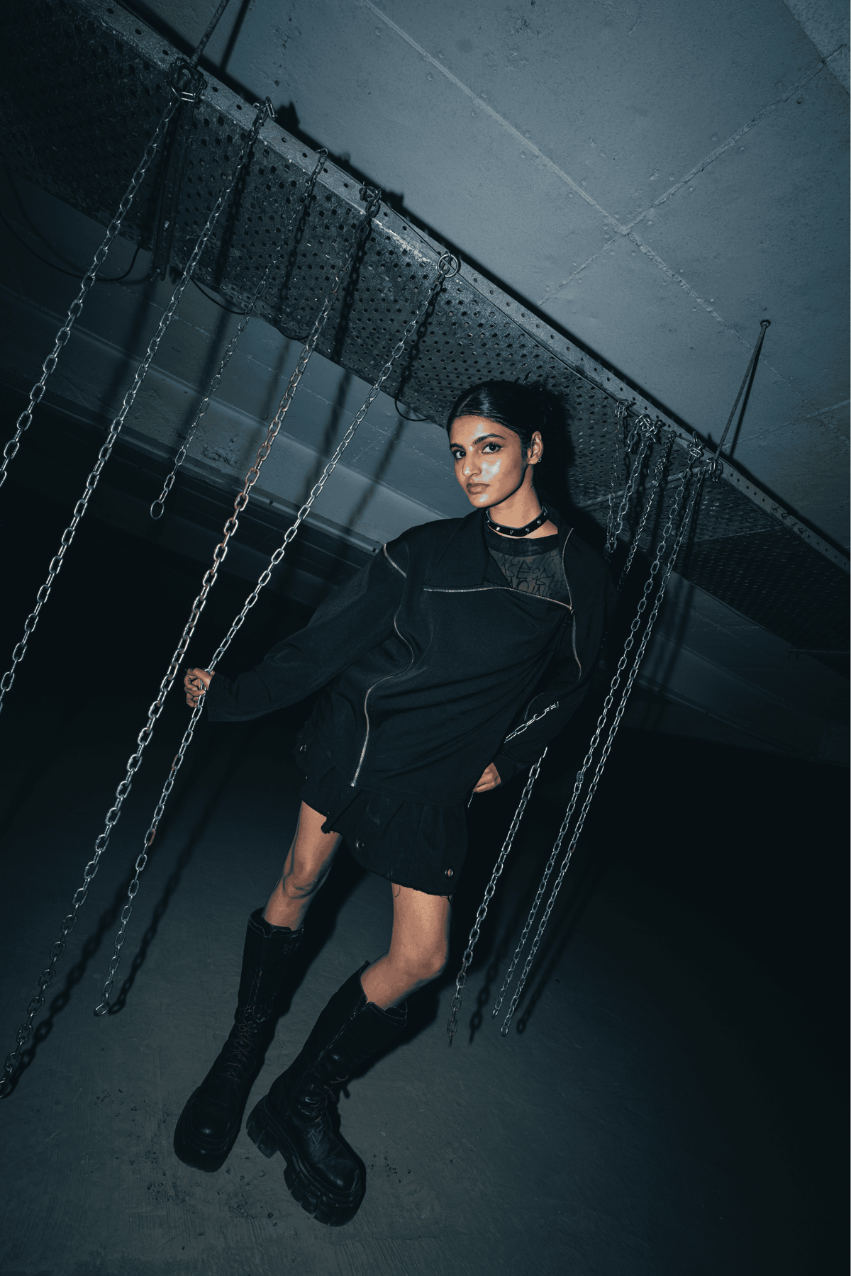 Black oversized shirt with a relaxed fit, designed for street style and made with breathable, sustainable fabric