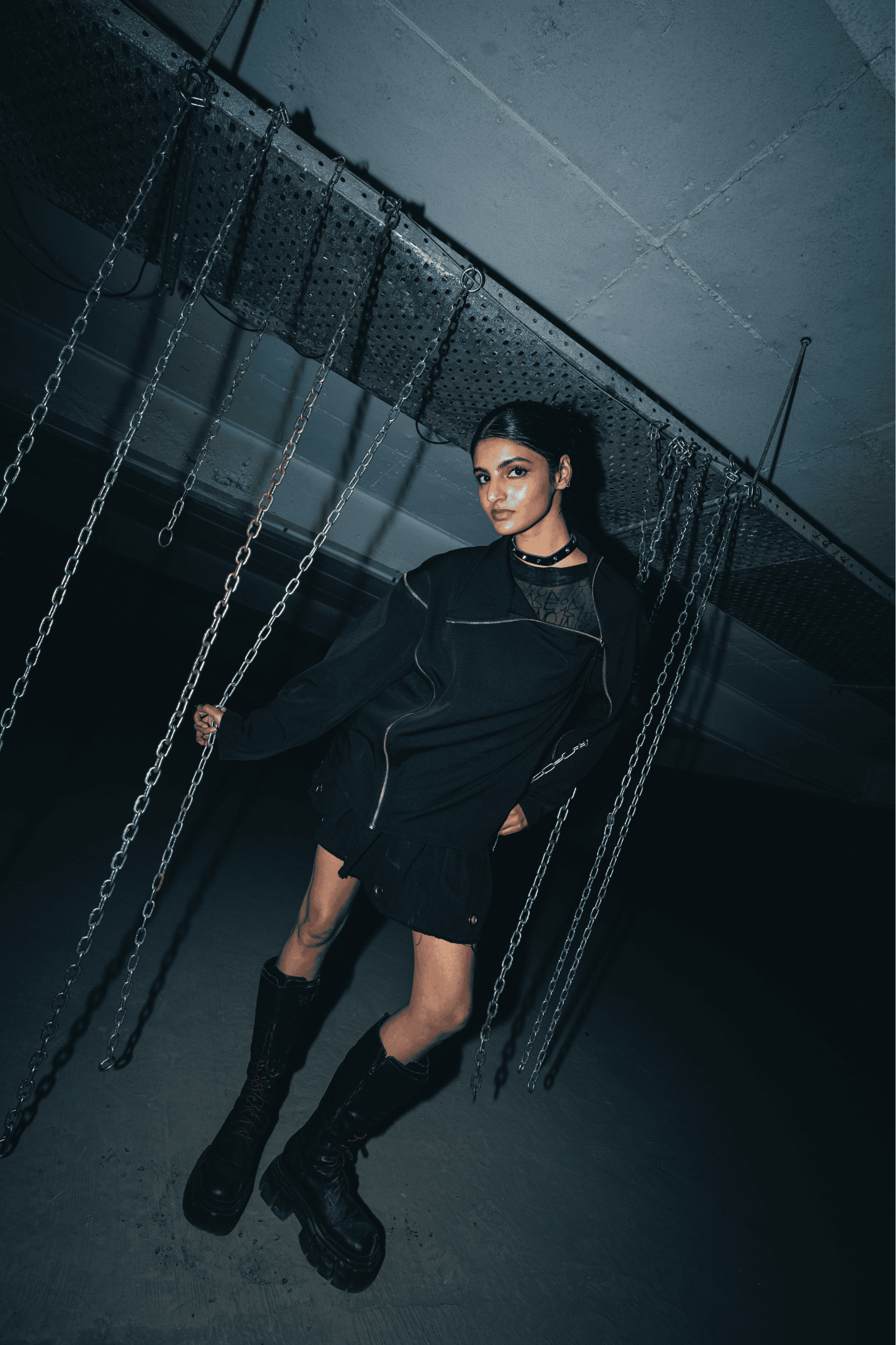 Black oversized shirt with a relaxed fit, designed for street style and made with breathable, sustainable fabric