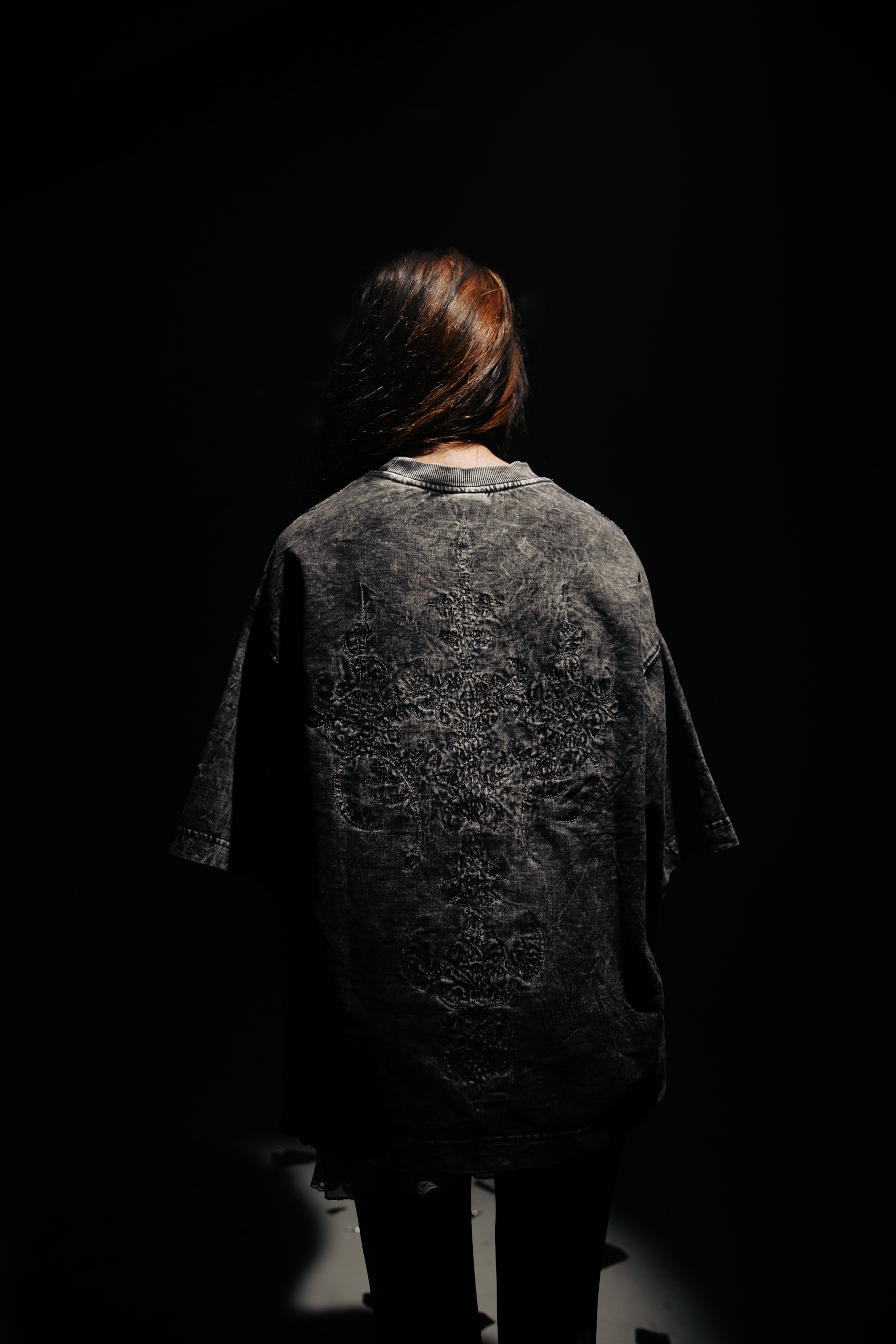 premium acid washed embroidery style 100% cotton t-shirt made for oversized urban streetwear outfits