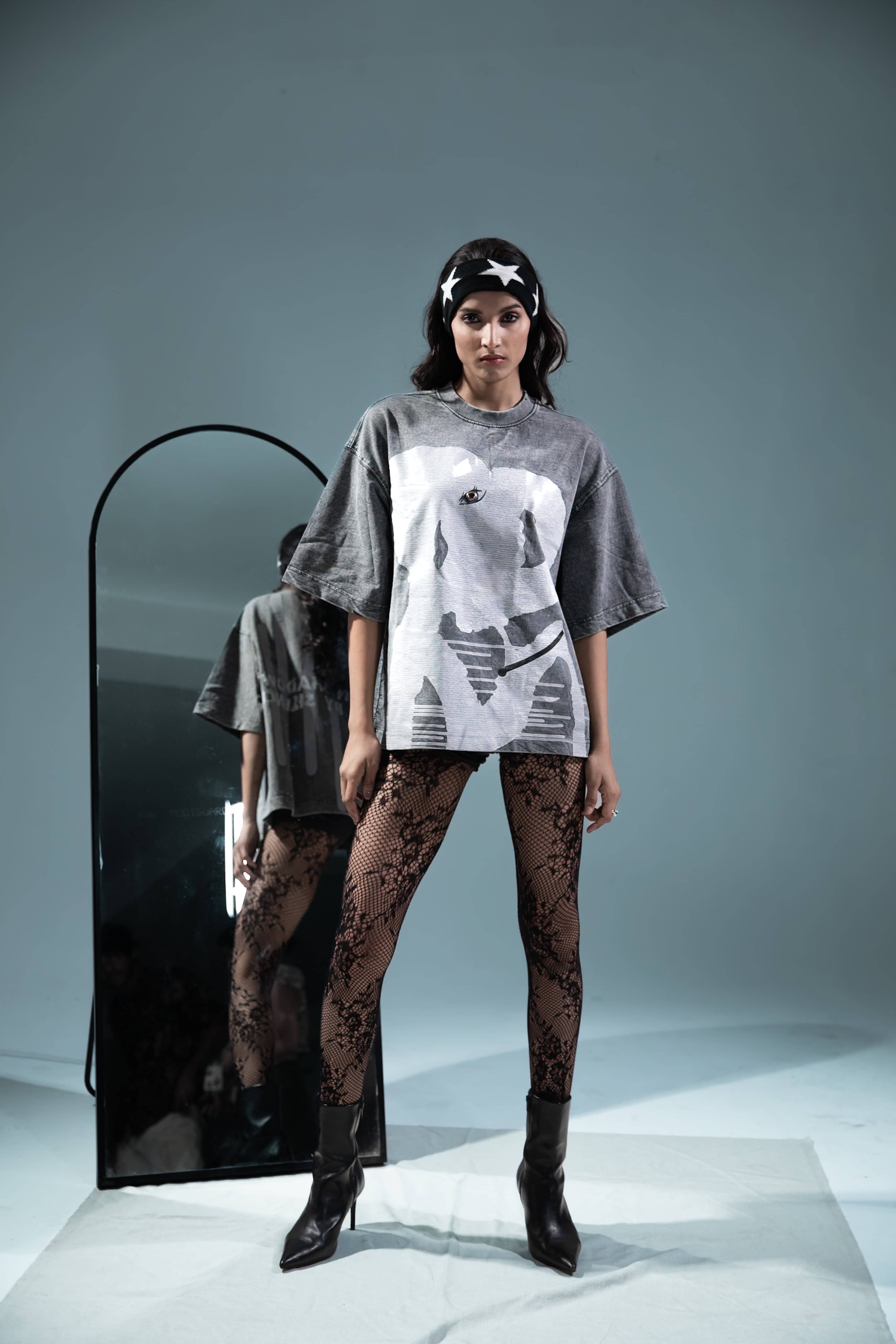 Grey oversized 240 gsm graphic t-shirt acid washed