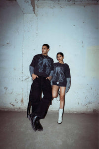 T-shirt made from premium cotton, acid washed black color, with a large graphic print and relaxed-fit silhouet