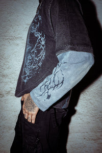 Minimal graphic T-shirt made from premium cotton, relaxed fit, washed black finish with modern street vibe