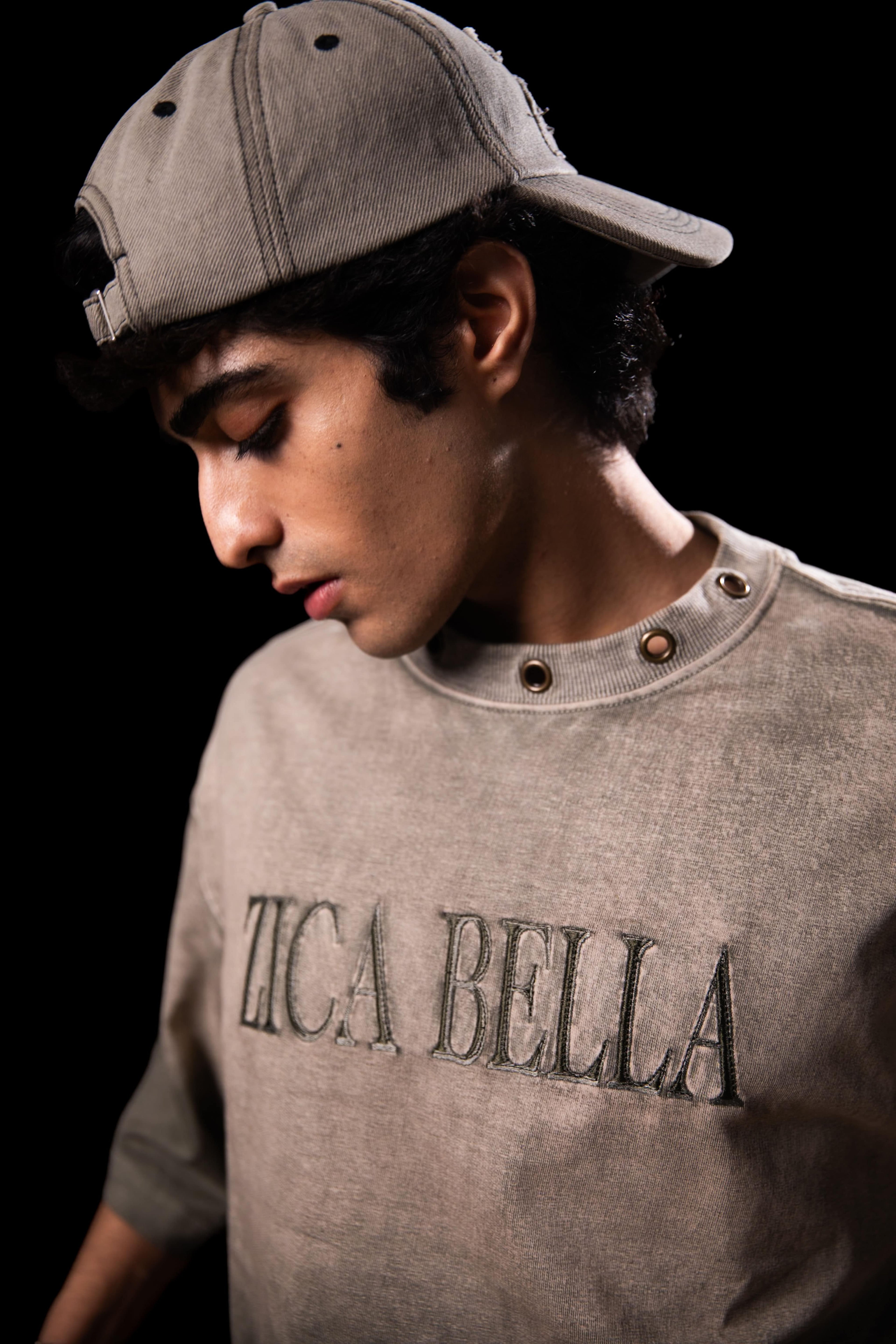 Close-up neck and stitching detail of zb gangster premium 100% cotton acid wash oversized T-shirt